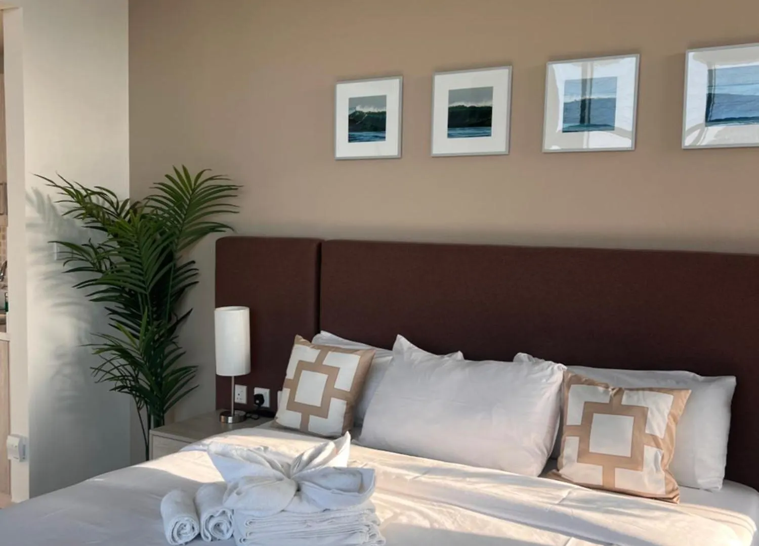 Serenity Suites Studio In Seven Palm Corner View Dubai