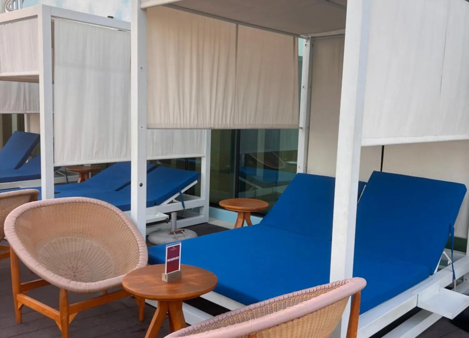 Serenity Suites Studio In Seven Palm Corner View Dubai 0*,
