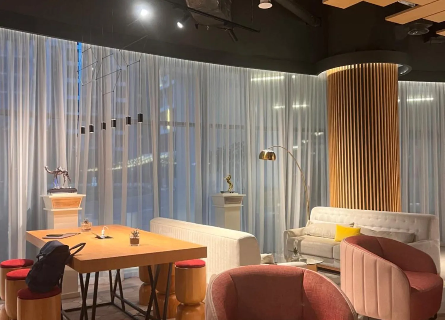 Serenity Suites Studio In Seven Palm Corner View Dubai