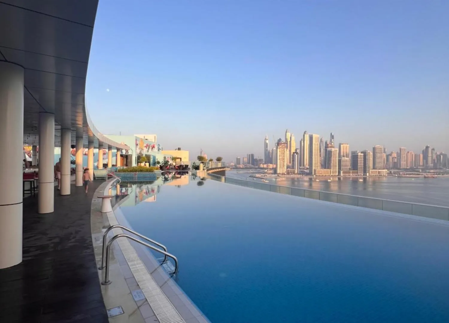 Serenity Suites Studio In Seven Palm Corner View Dubai