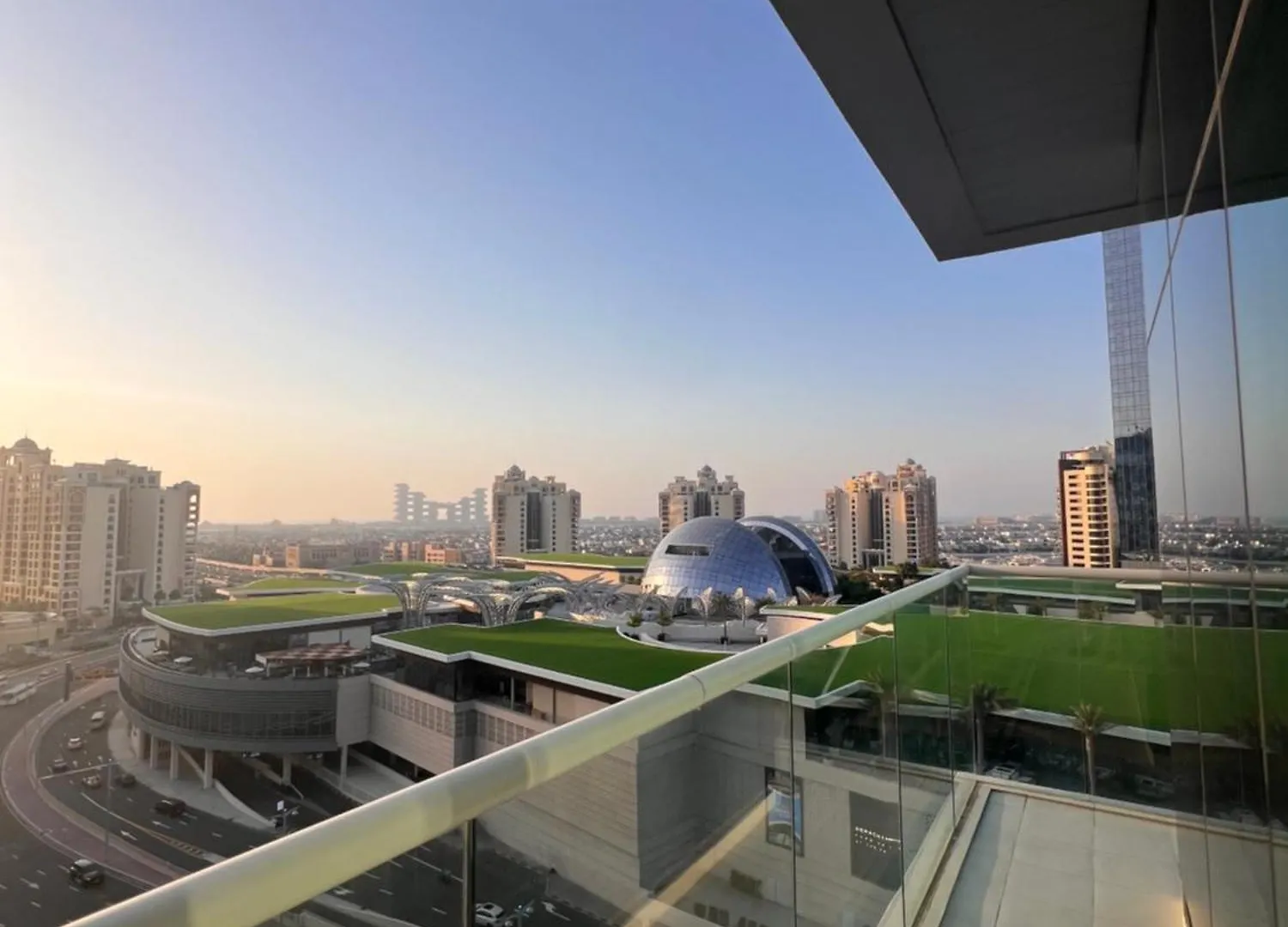 Serenity Suites Studio In Seven Palm Corner View Dubai